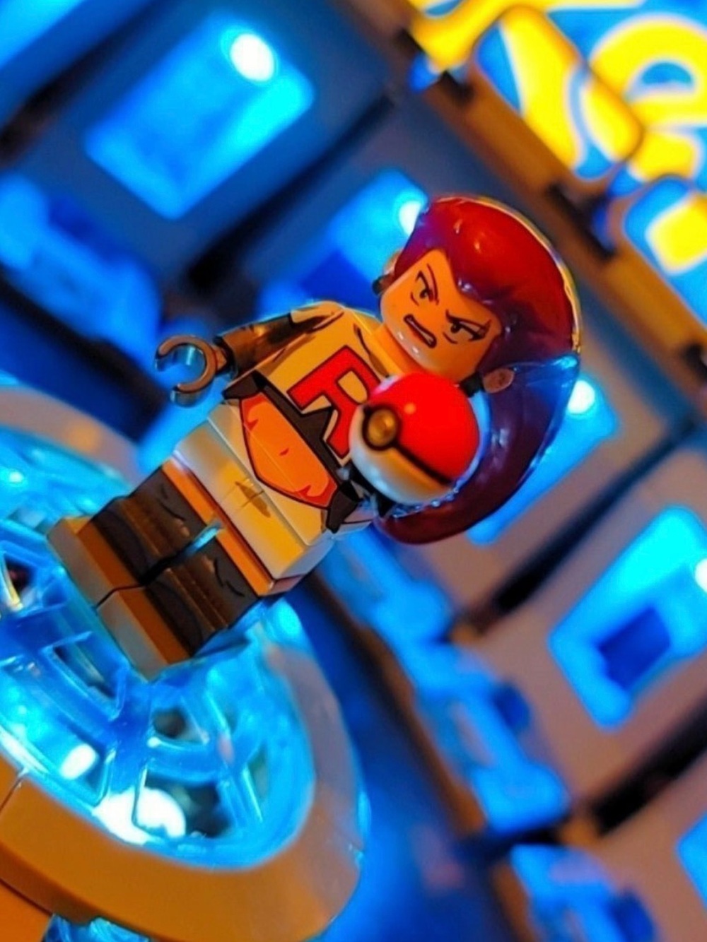 Pokémon Team Rocket Jessie with Pokeball Minifigure Lego Compatible